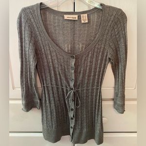 DKNY jeans Petite ultra lightweight sweater top in Pearl grey. Size Petite small